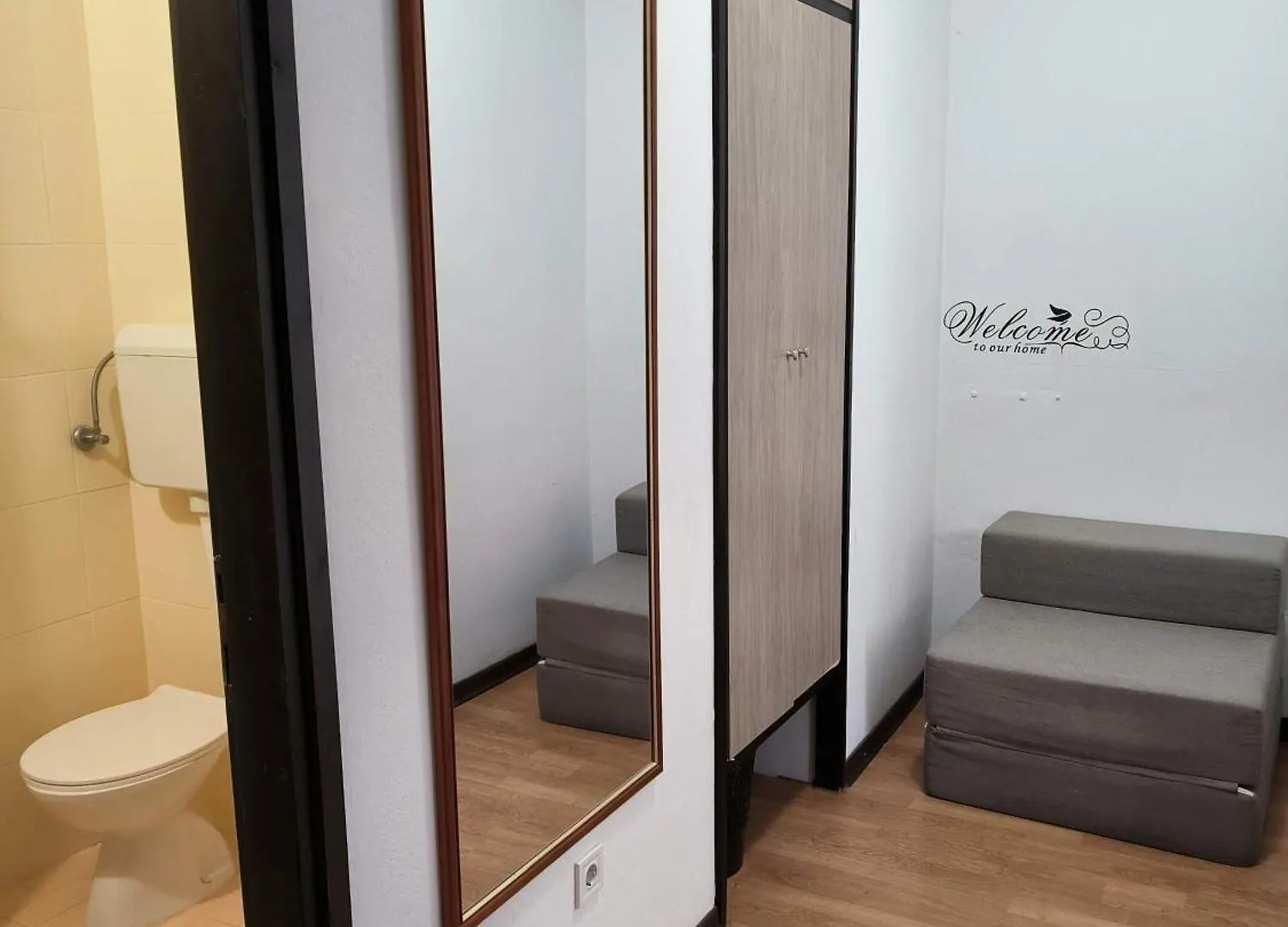 Omir Bed & Breakfast Πούλα