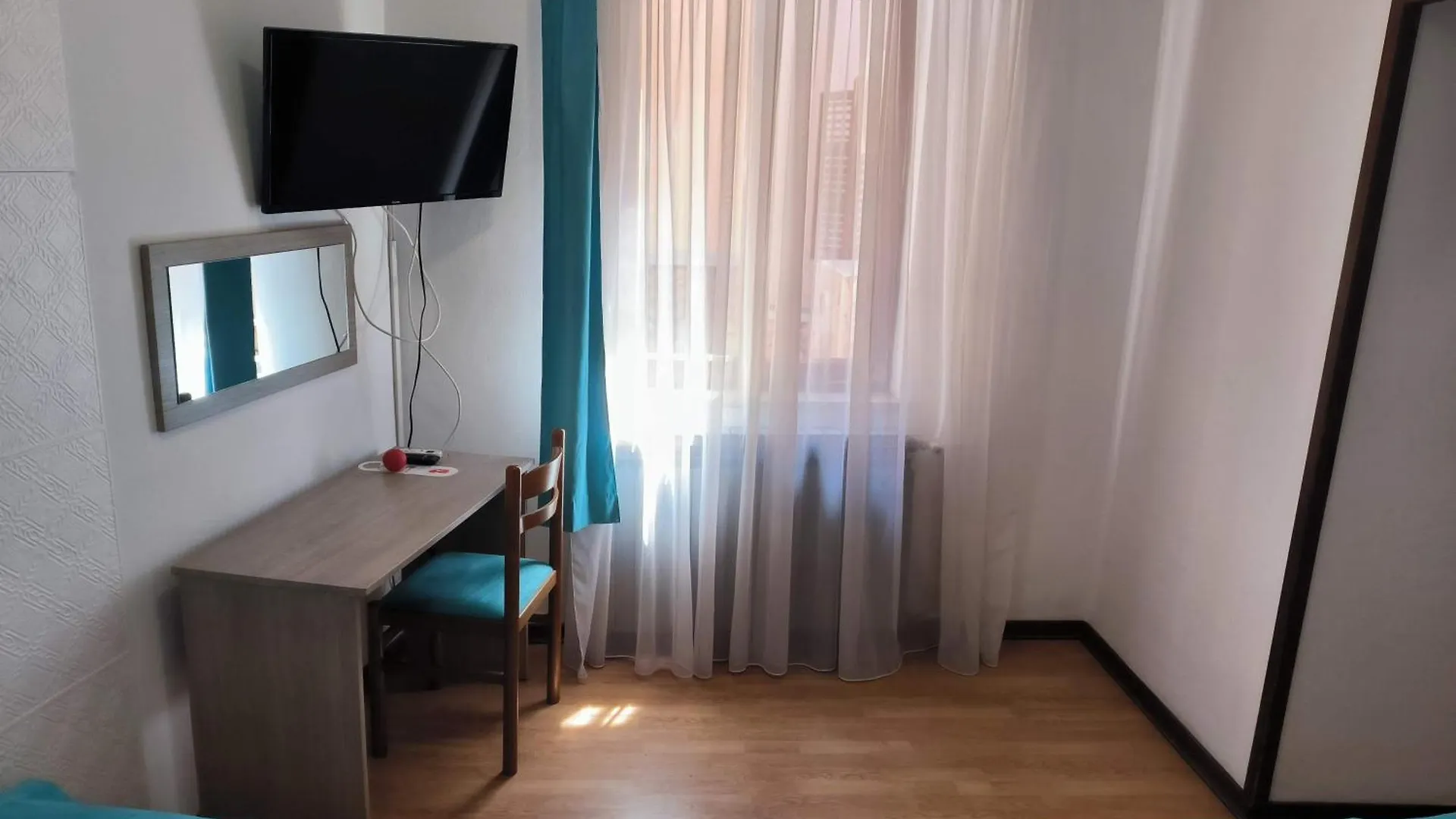 Omir Bed & Breakfast Πούλα
