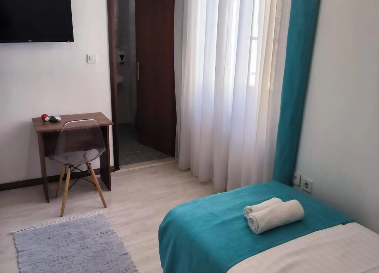 Omir Bed & Breakfast Πούλα