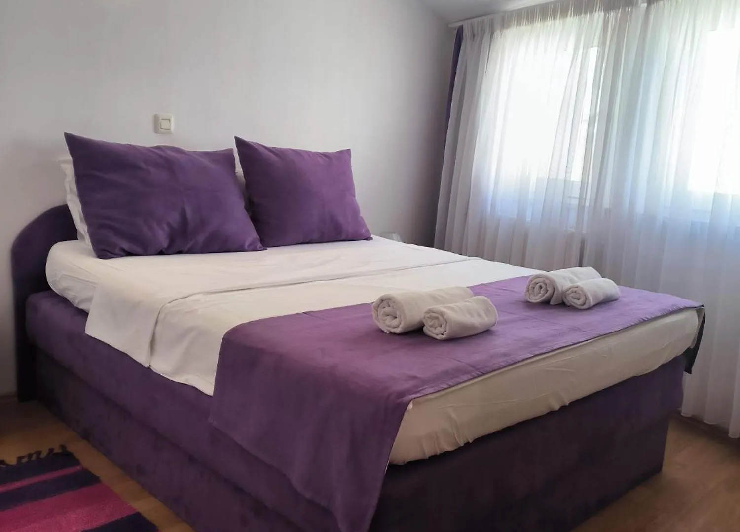 Omir Bed & Breakfast Πούλα